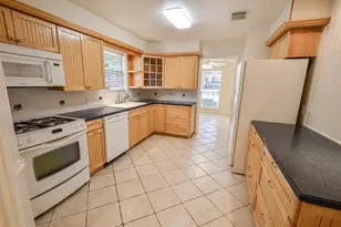 25602 Oakhurst Dr, Spring, TX 77386 - Photo 13