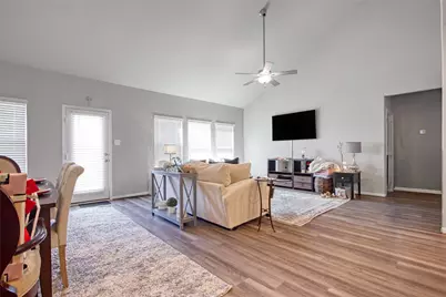 1334 Eagle Pass Drive, Rosharon, TX 77583 - Photo 7