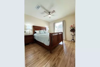 2735 S Peach Hollow Circle, Pearland, TX 77584 - Photo 19