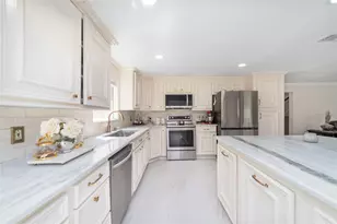 7711 Miller Glen Ln, Houston, TX 77072 - Photo 19