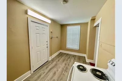 1814 Avenue M 1/2 #1, Galveston, TX 77550 - Photo 3