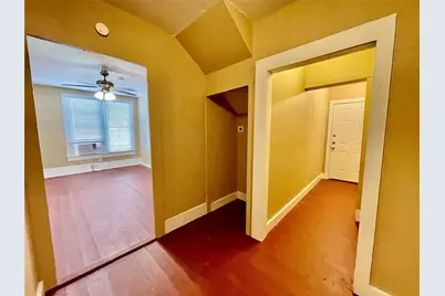 1814 Avenue M 1/2 #1, Galveston, TX 77550 - Photo 9