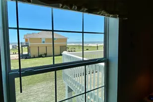861 Alberdie Dr, Crystal Beach, TX 77650 - Photo 13