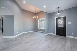 1413 4th Ave N, Texas City, TX 77590 - Photo 3