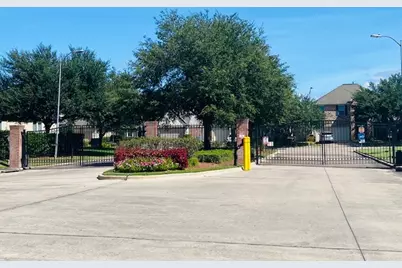 2811 Cresthollow Lane, Houston, TX 77082 - Photo 3