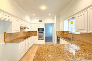 2210 Redcliff Dr, Missouri City, TX 77489 - Photo 3