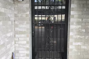 10827 S Braes Bend Dr, Houston, TX 77071 - Photo 1