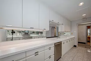 1111 Hermann Dr, Houston, TX 77004 - Photo 21