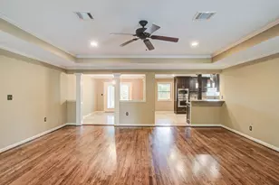 11422 Endicott Ln, Houston, TX 77035 - Photo 7
