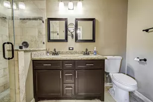 11422 Endicott Ln, Houston, TX 77035 - Photo 17
