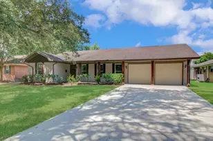 11422 Endicott Ln, Houston, TX 77035 - Photo 3
