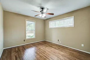 11422 Endicott Ln, Houston, TX 77035 - Photo 19