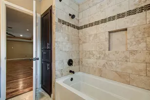 11422 Endicott Ln, Houston, TX 77035 - Photo 21