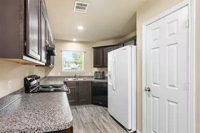15302 Kickapoo Trail, Willis, TX 77378 - Photo 9
