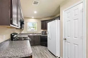 15302 Kickapoo Trail, Willis, TX 77378 - Photo 9