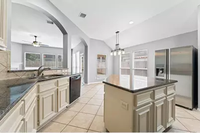9422 Mustang Park Court, Humble, TX 77396 - Photo 7
