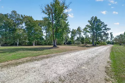 560 County Road 142, Liberty, TX 77575 - Photo 9