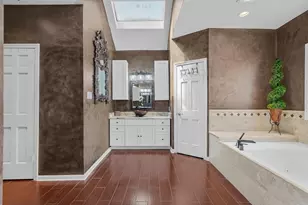 1622 W Hedgecroft Dr, El Lago, TX 77586 - Photo 25