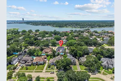 1622 W Hedgecroft Drive, El Lago, TX 77586 - Photo 3