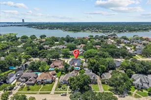 1622 W Hedgecroft Dr, El Lago, TX 77586 - Photo 3