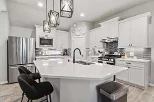18523 Wolf Mountain Ln, Cypress, TX 77433 - Photo 11