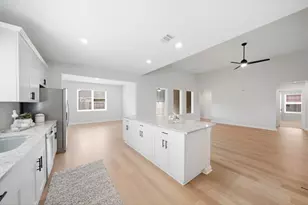 3217 Banyan Dr, Texas City, TX 77539 - Photo 5