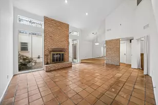 10123 Valley Forge Dr, Houston, TX 77042 - Photo 5