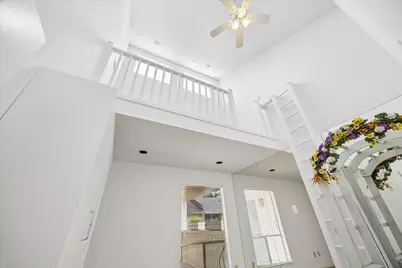 10123 Valley Forge Drive, Houston, TX 77042 - Photo 25