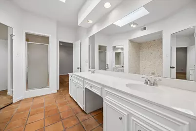10123 Valley Forge Drive, Houston, TX 77042 - Photo 23