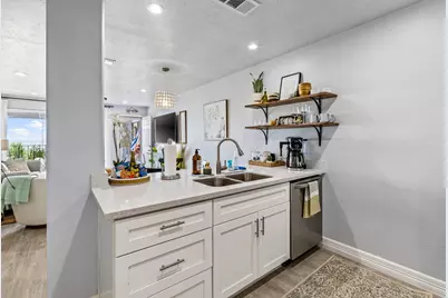 7600 Seawall Boulevard #208, Galveston, TX 77551 - Photo 5