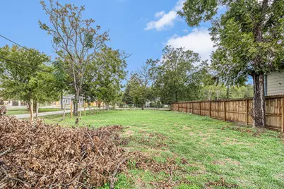 700 Rosie Street, Houston, TX 77091 - Photo 7