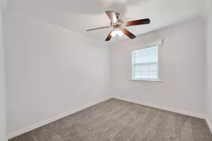 13907 Old Village Ln, Sugar Land, TX 77498 - Photo 19