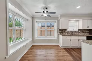 13907 Old Village Ln, Sugar Land, TX 77498 - Photo 5