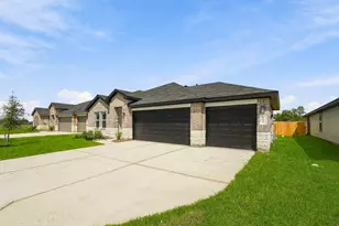 113 Wildflower Ln, Dayton, TX 77535 - Photo 3