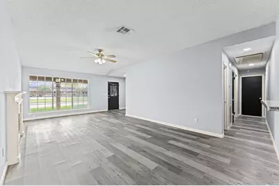 2430 Shady Bend Drive, Pearland, TX 77581 - Photo 7