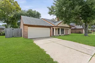 2430 Shady Bend Dr, Pearland, TX 77581 - Photo 3
