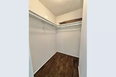 8306 Bee Meadow Lane, Houston, TX 77489 - Photo 11