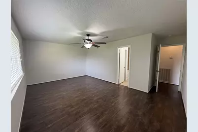 8306 Bee Meadow Lane, Houston, TX 77489 - Photo 7