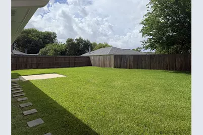8306 Bee Meadow Lane, Houston, TX 77489 - Photo 13