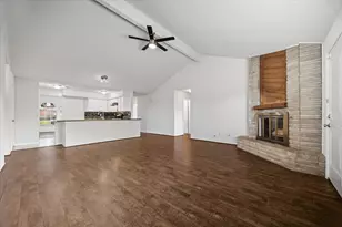 8306 Bee Meadow Ln, Houston, TX 77489 - Photo 3