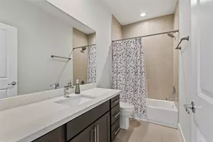 126 Knightsbridge Park Ln, Houston, TX 77018 - Photo 15