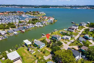 2124 Cove Park Dr, Kemah, TX 77565 - Photo 1