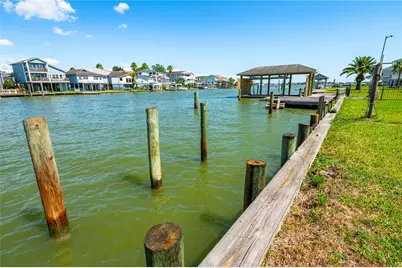 2124 Cove Park Drive, Kemah, TX 77565 - Photo 33