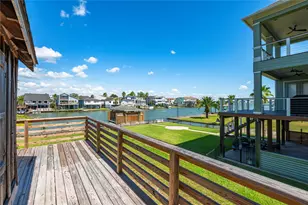2124 Cove Park Dr, Kemah, TX 77565 - Photo 11