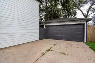 1815 Mustang Springs Dr, Missouri City, TX 77459 - Photo 31