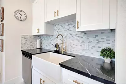 5908 St Augustine St F Street, Houston, TX 77021 - Photo 9