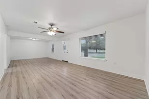 1707 W 43rd St, Houston, TX 77018 - Photo 5