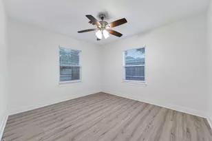 1707 W 43rd St, Houston, TX 77018 - Photo 17