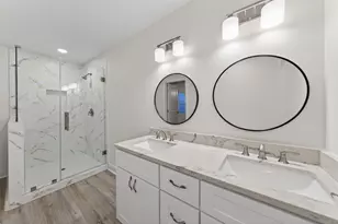 1707 W 43rd St, Houston, TX 77018 - Photo 13