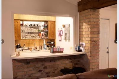 904 Carroll Dr, Yoakum, TX 77995 - Photo 15